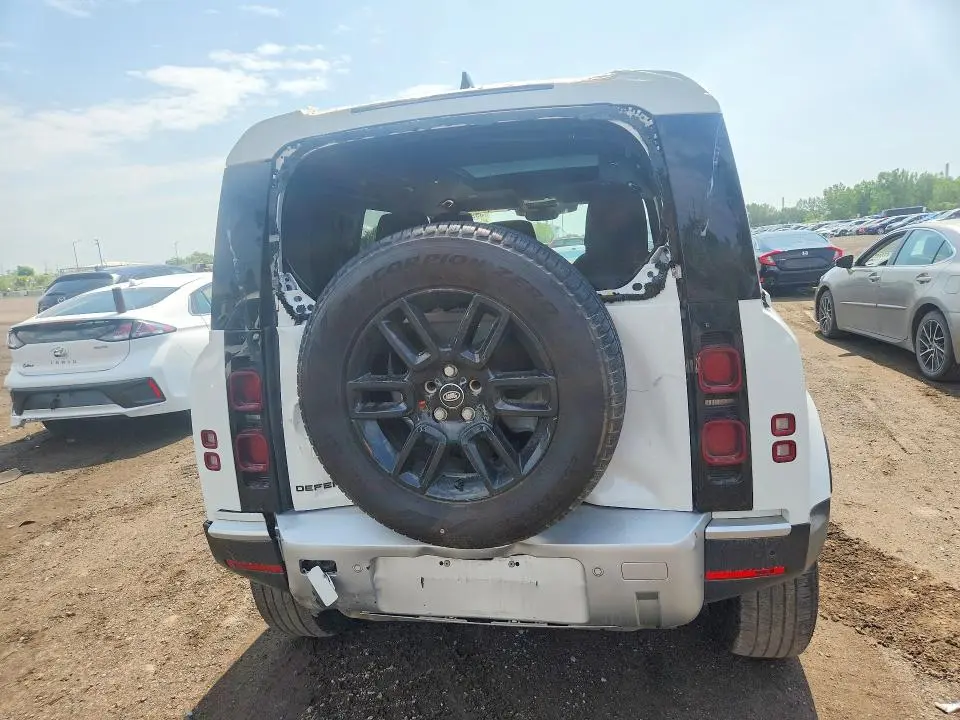 2025 LAND ROVER DEFENDER 110 S  