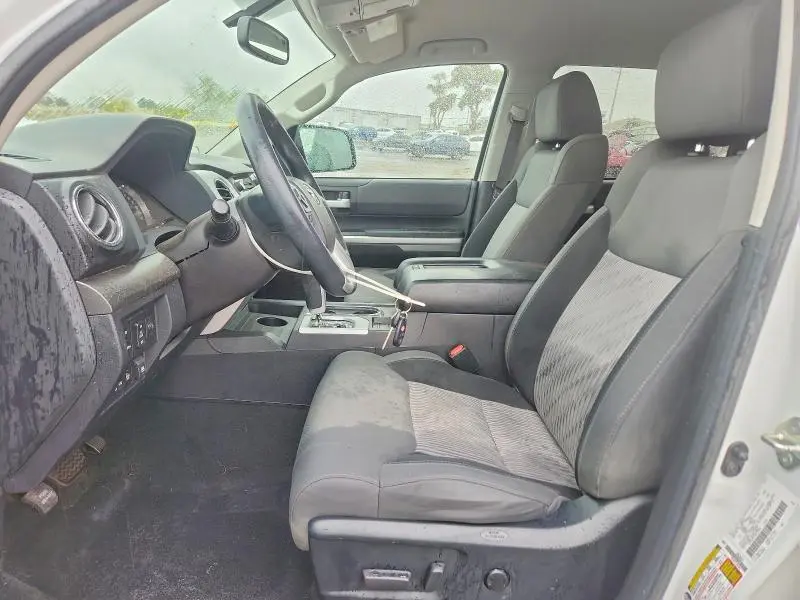 2017 TOYOTA TUNDRA SR5  