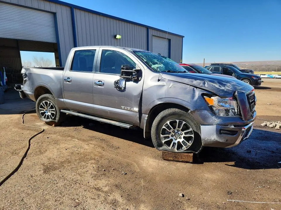 2021 NISSAN TITAN SV  