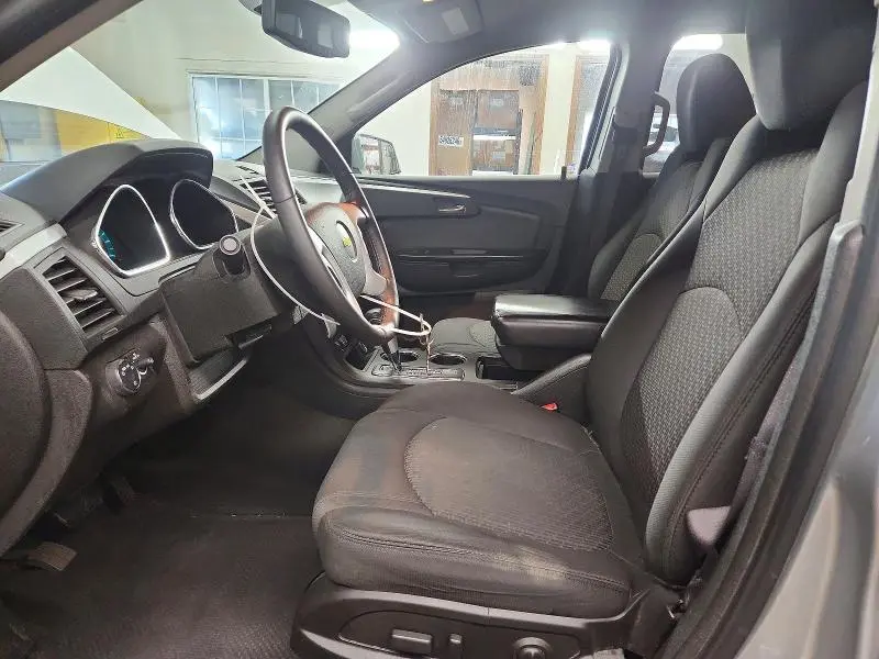 2012 CHEVROLET TRAVERSE LT  