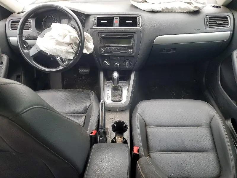 2013 VOLKSWAGEN JETTA SE  