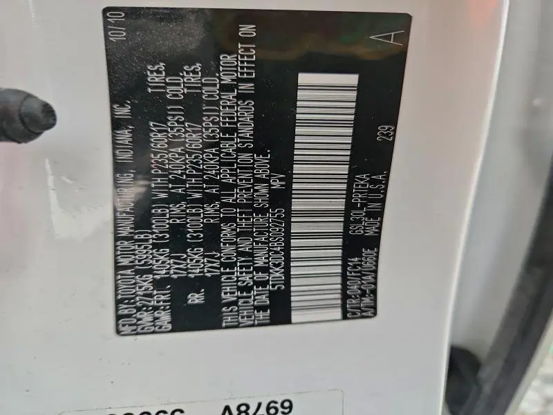 2011 TOYOTA SIENNA LE  