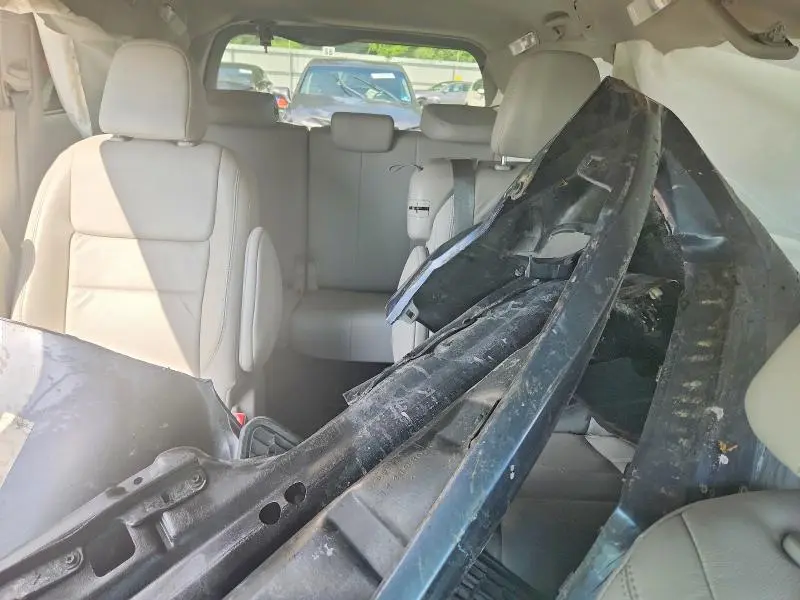 2017 TOYOTA SIENNA XLE 8-PASSENGER  
