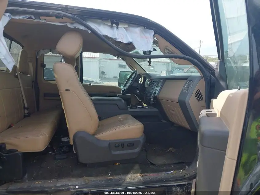 2012 FORD F-250 LARIAT