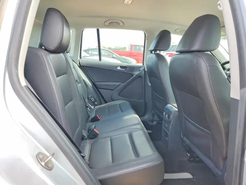 2016 VOLKSWAGEN TIGUAN S  