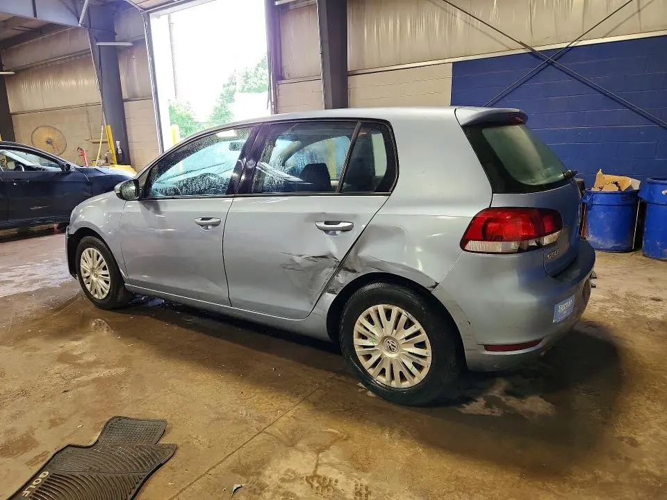 2011 VOLKSWAGEN GOLF   