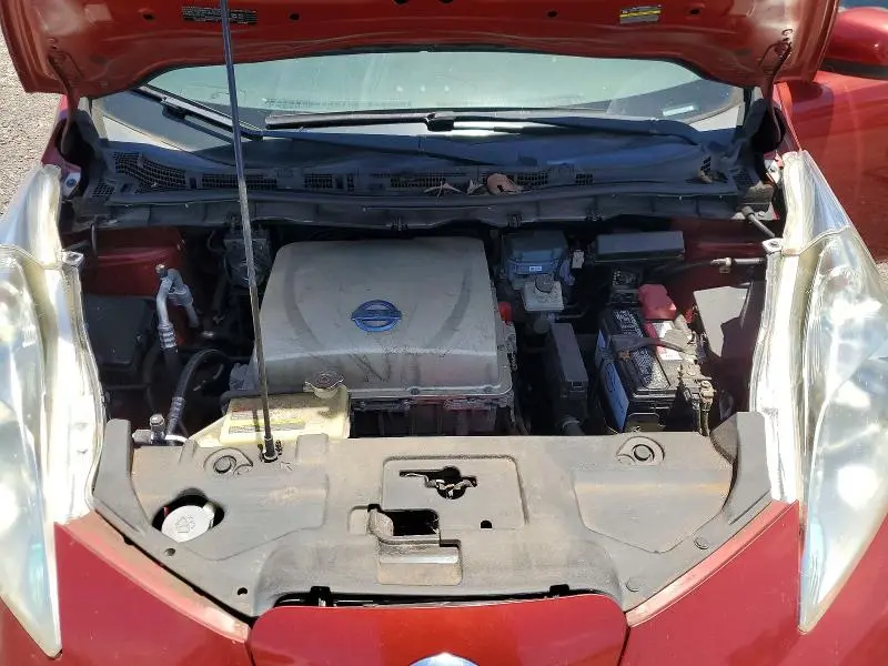 2015 NISSAN LEAF S  
