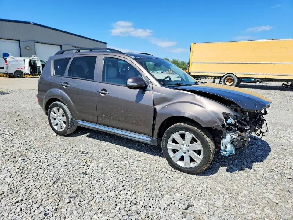 2012 MITSUBISHI OUTLANDER SE  