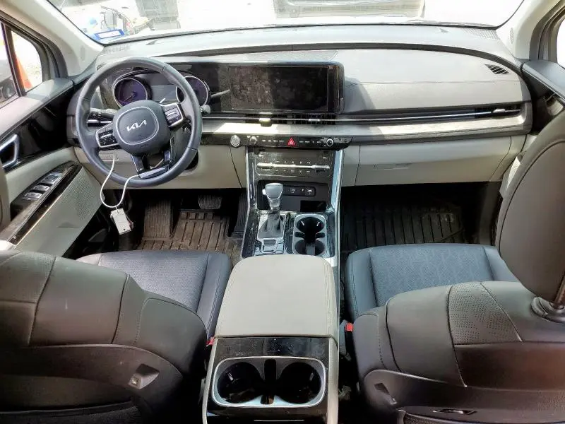 2024 KIA CARNIVAL EX  