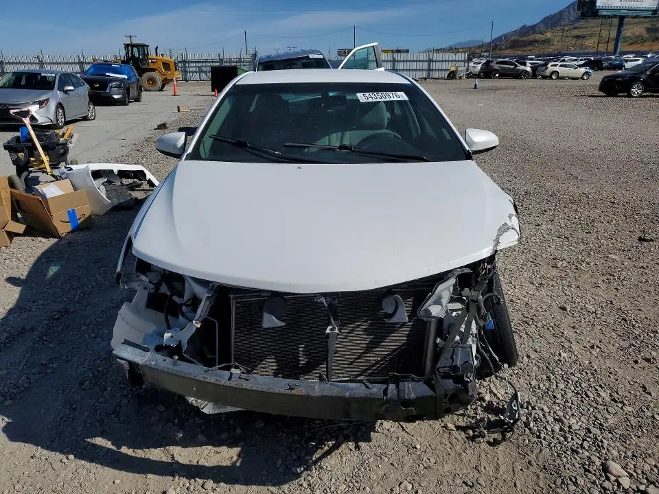 2014 TOYOTA CAMRY LE  