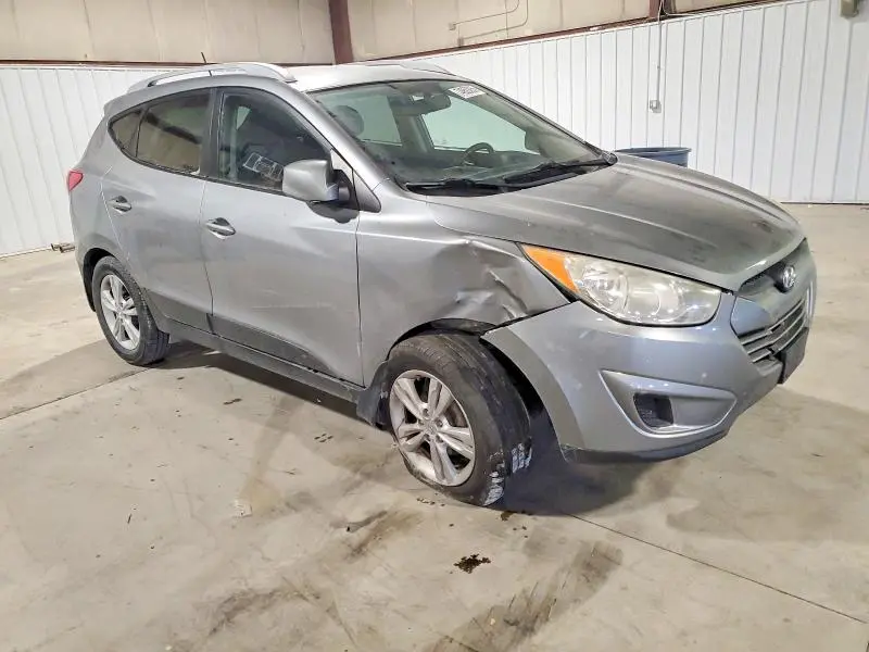 2010 HYUNDAI TUCSON GLS  