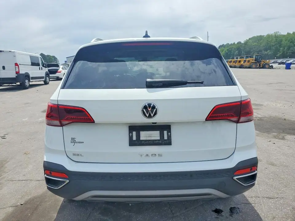 2022 VOLKSWAGEN TAOS SEL  