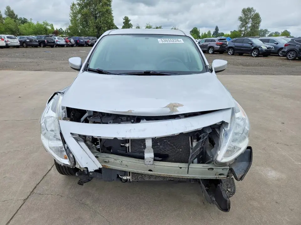 2019 NISSAN VERSA SV  