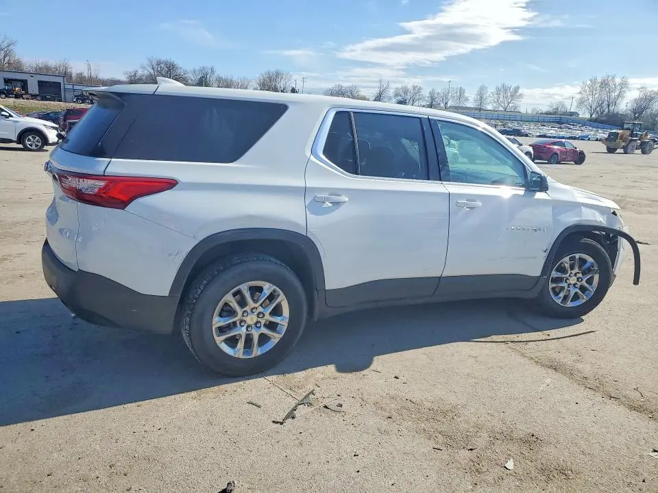 2021 CHEVROLET TRAVERSE LS  
