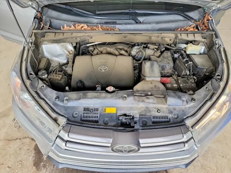 2018 TOYOTA HIGHLANDER XLE  