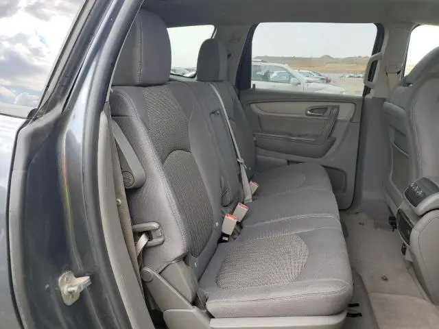 2014 CHEVROLET TRAVERSE LS  