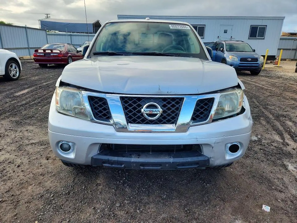 2014 NISSAN FRONTIER S  