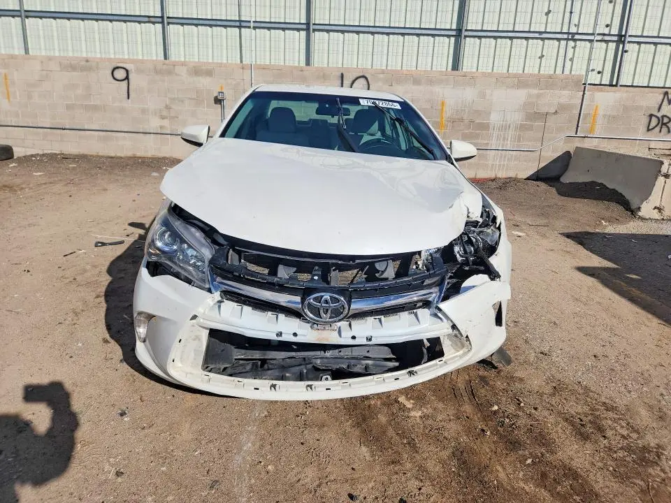 2017 TOYOTA CAMRY SE  