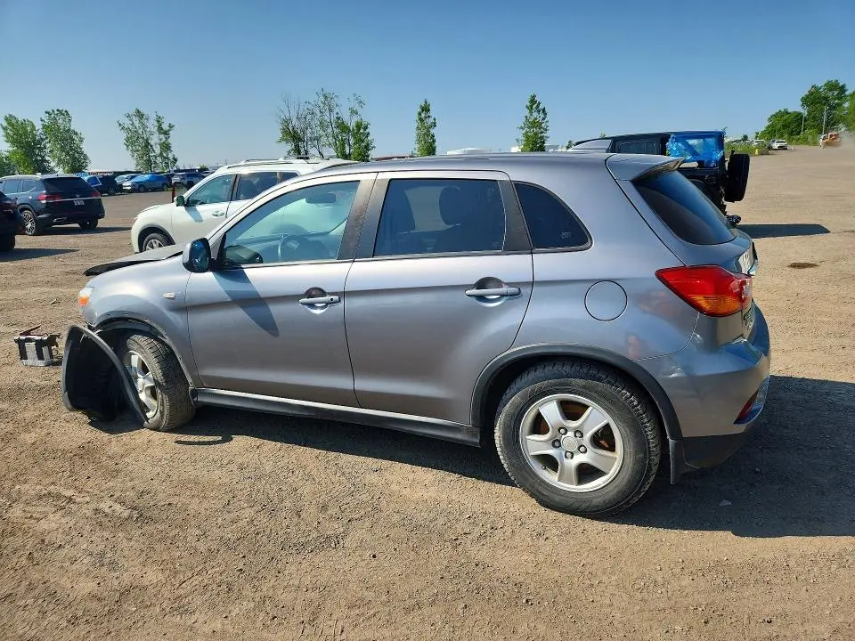 2019 MITSUBISHI RVR SE  