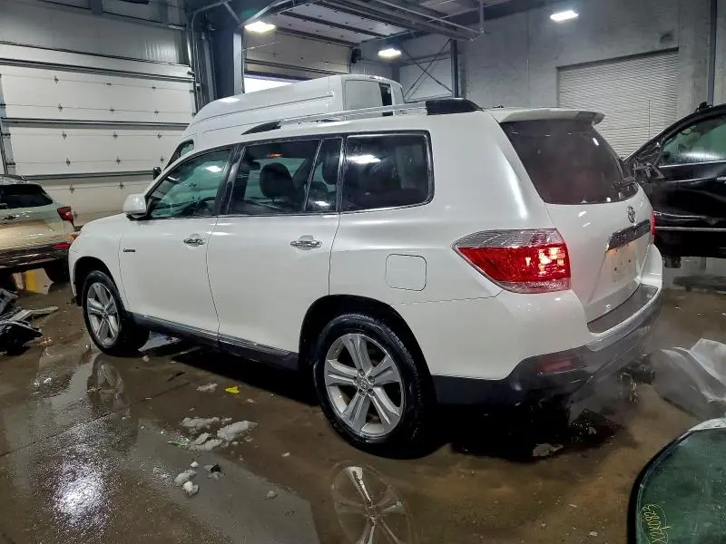 2013 TOYOTA HIGHLANDER LIMITED  