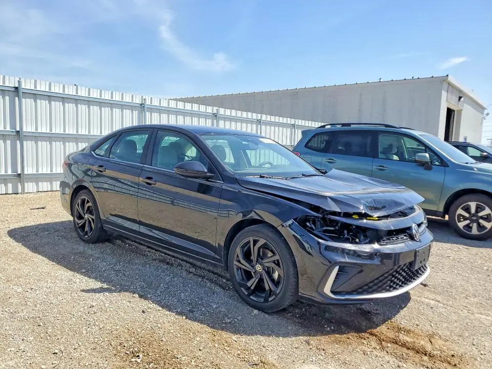 2025 VOLKSWAGEN JETTA SE  