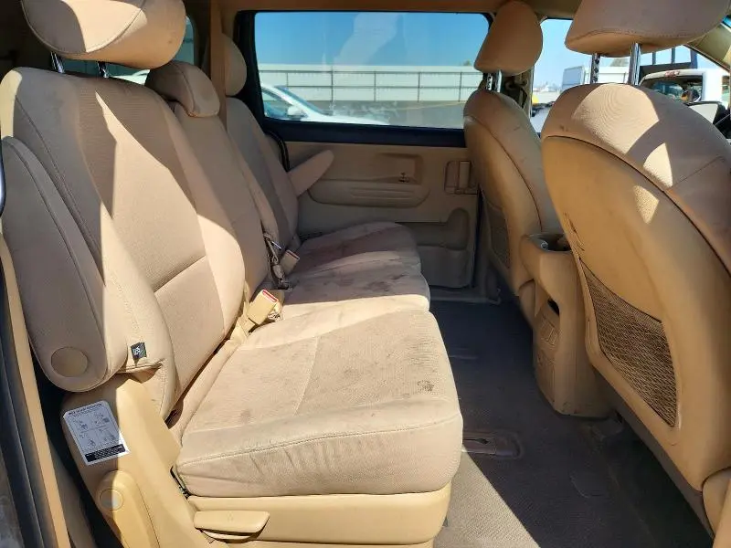 2017 KIA SEDONA LX  