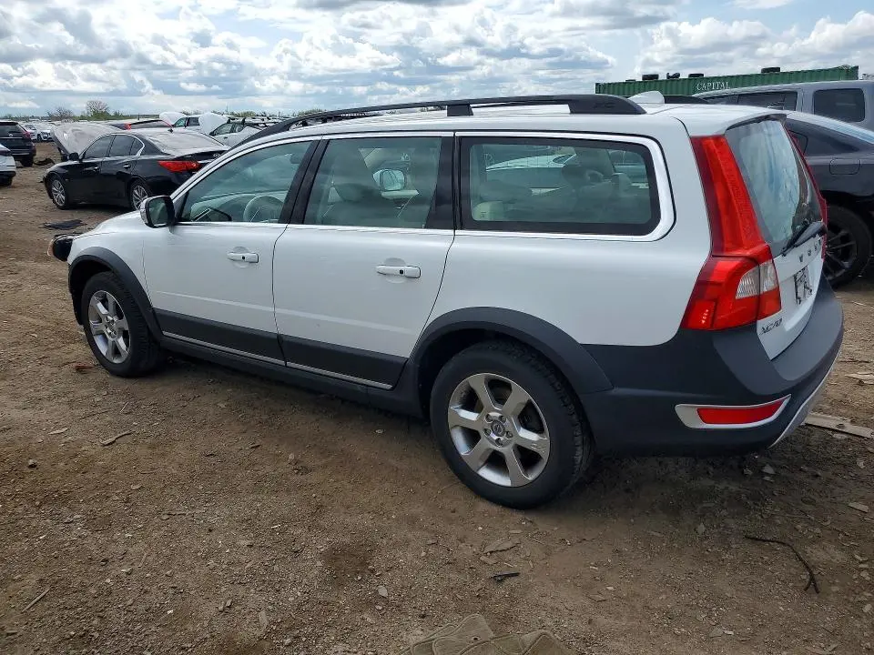 2010 VOLVO XC70 3.2  