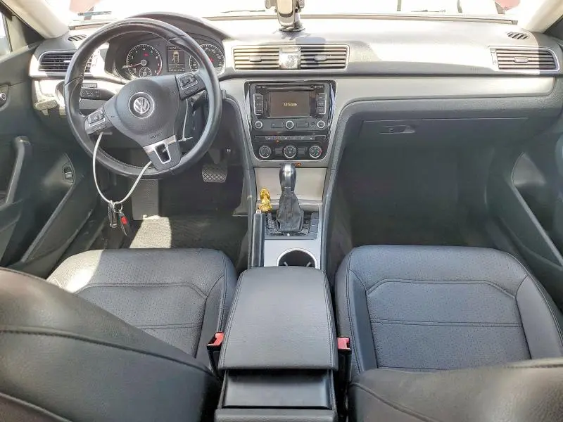 2014 VOLKSWAGEN PASSAT   