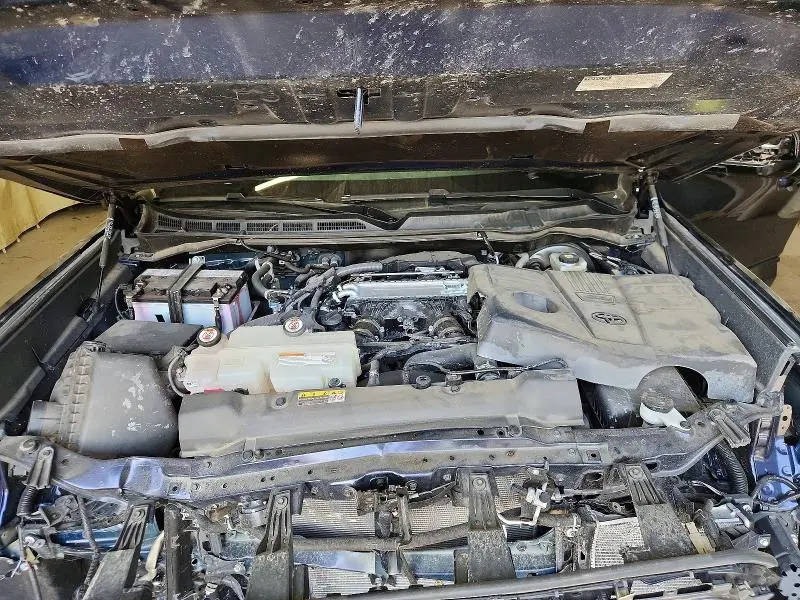 2023 TOYOTA TUNDRA CREWMAX PLATINUM  