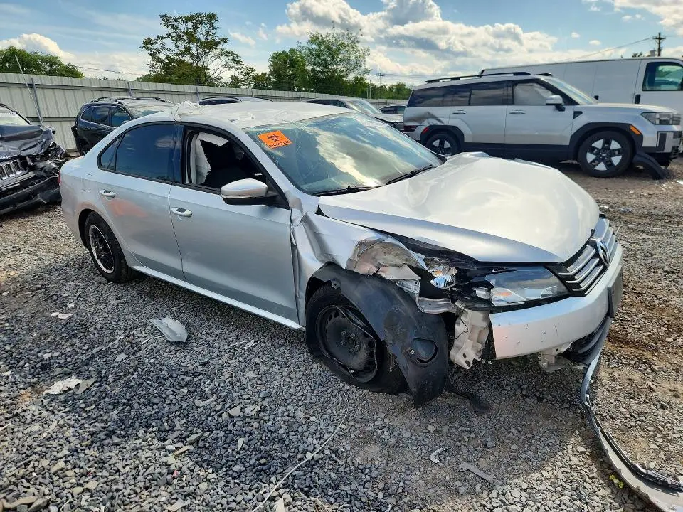 2014 VOLKSWAGEN PASSAT S  
