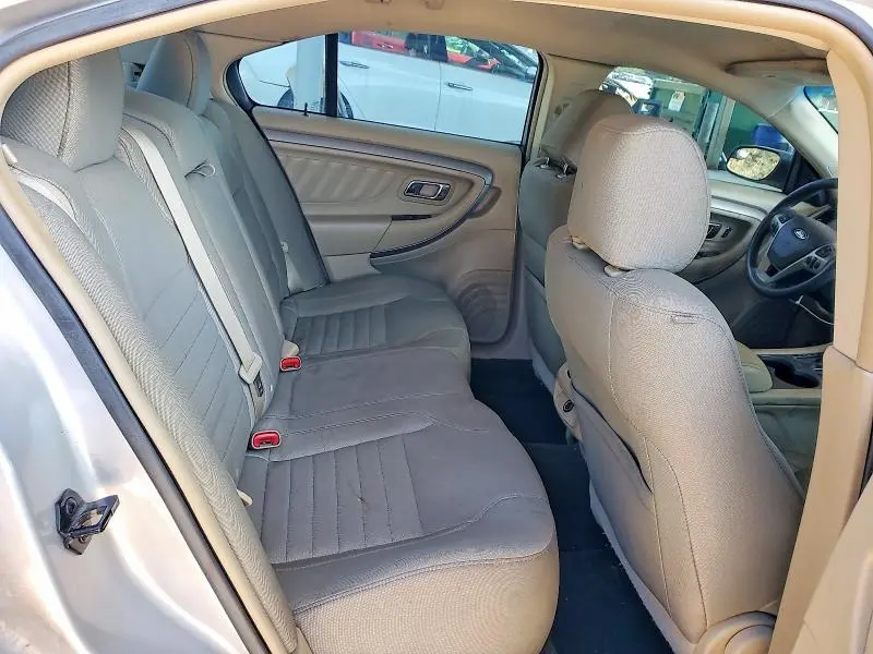 2016 FORD TAURUS SE  