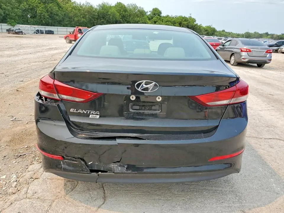 2018 HYUNDAI ELANTRA SE  