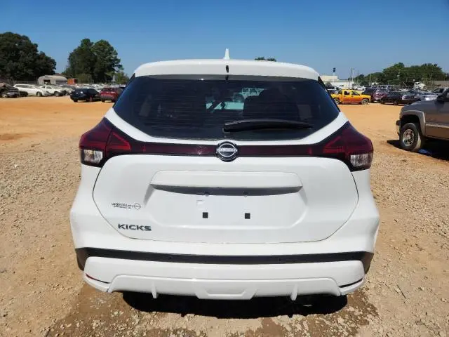 2024 NISSAN KICKS S  