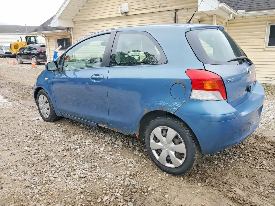 2010 TOYOTA YARIS BASE  