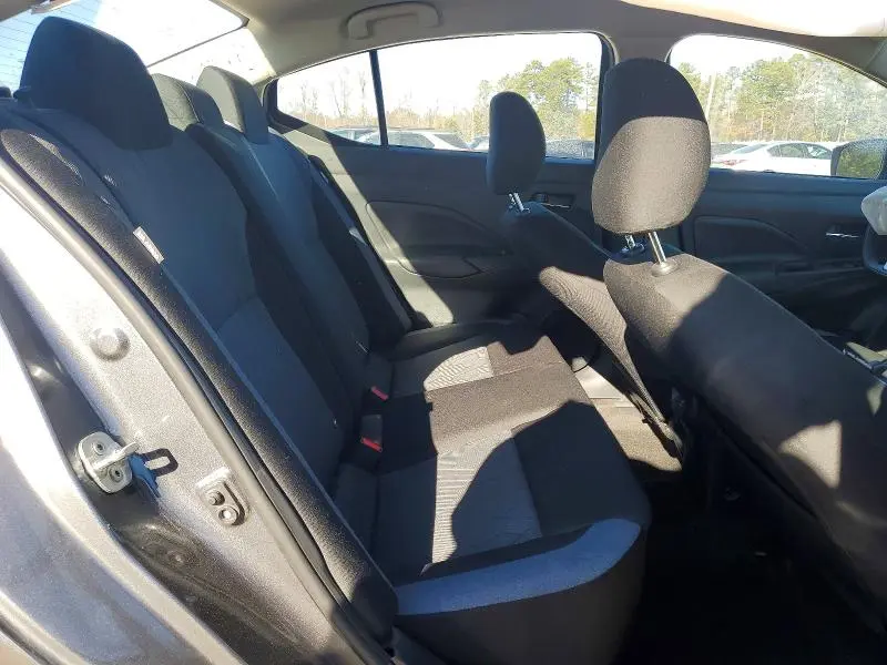 2025 NISSAN VERSA SV  