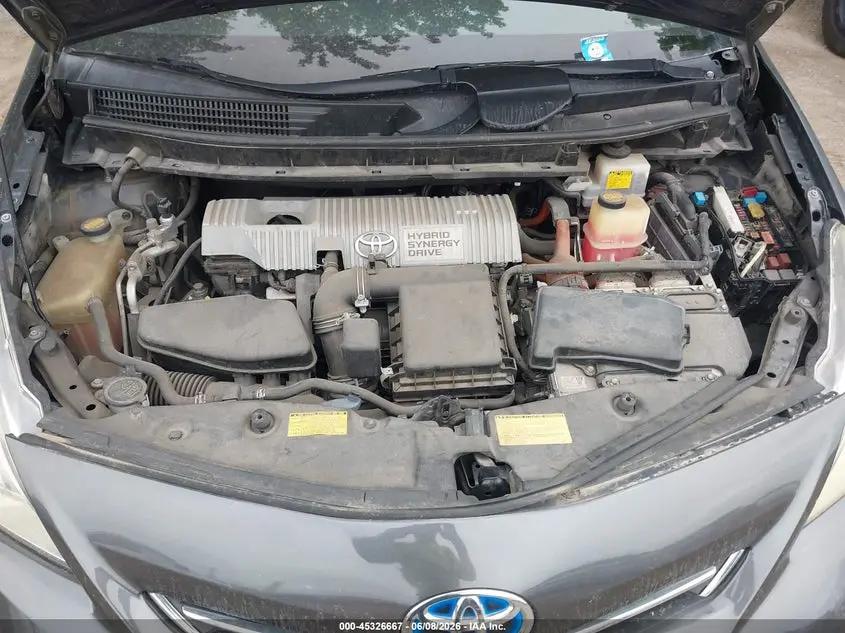 2013 TOYOTA PRIUS V THREE