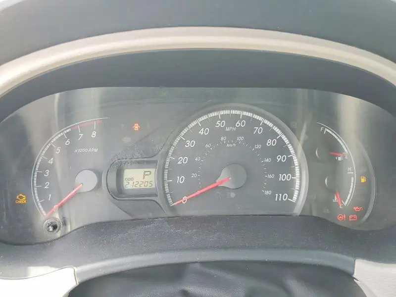 2011 TOYOTA SIENNA LE  
