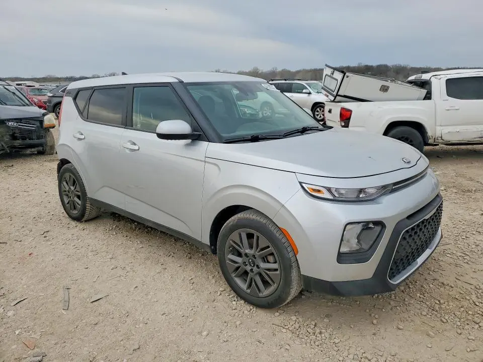 2021 KIA SOUL S  