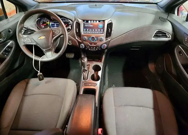 2017 CHEVROLET CRUZE LT  