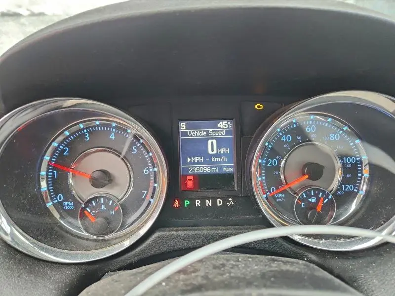 2011 CHRYSLER TOWN & COUNTRY TOURING  