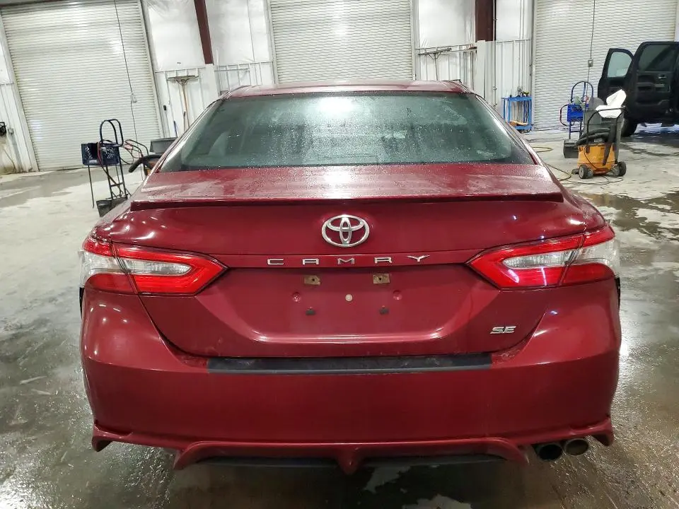2018 TOYOTA CAMRY SE  