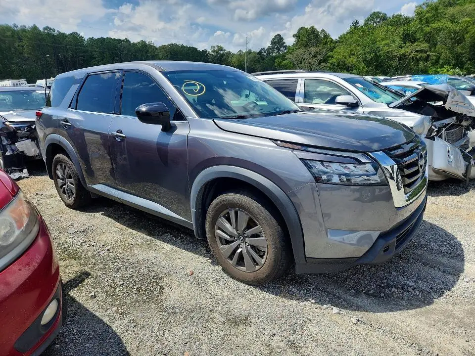2024 NISSAN PATHFINDER S  
