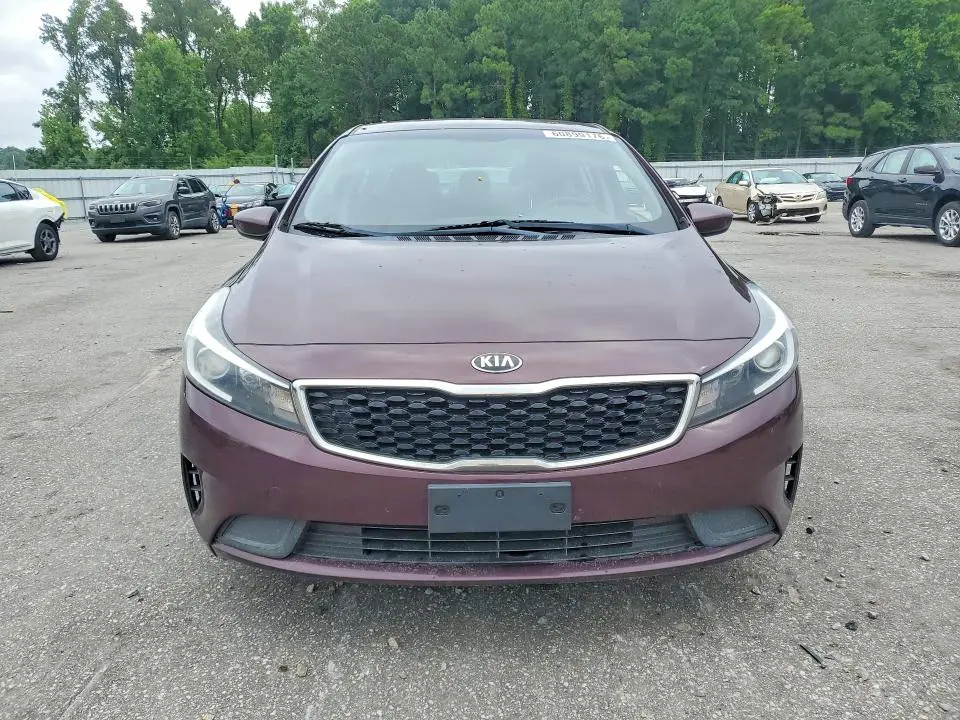 2017 KIA FORTE LX  