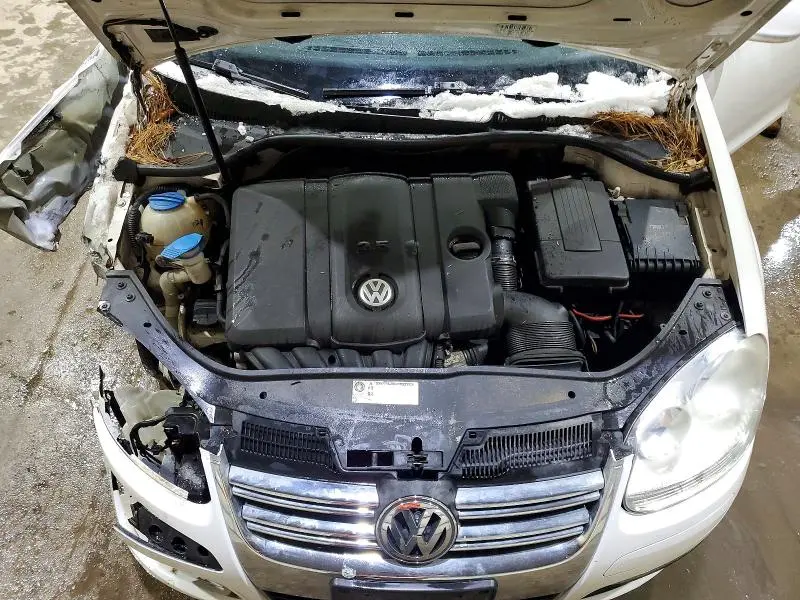 2010 VOLKSWAGEN JETTA SE  