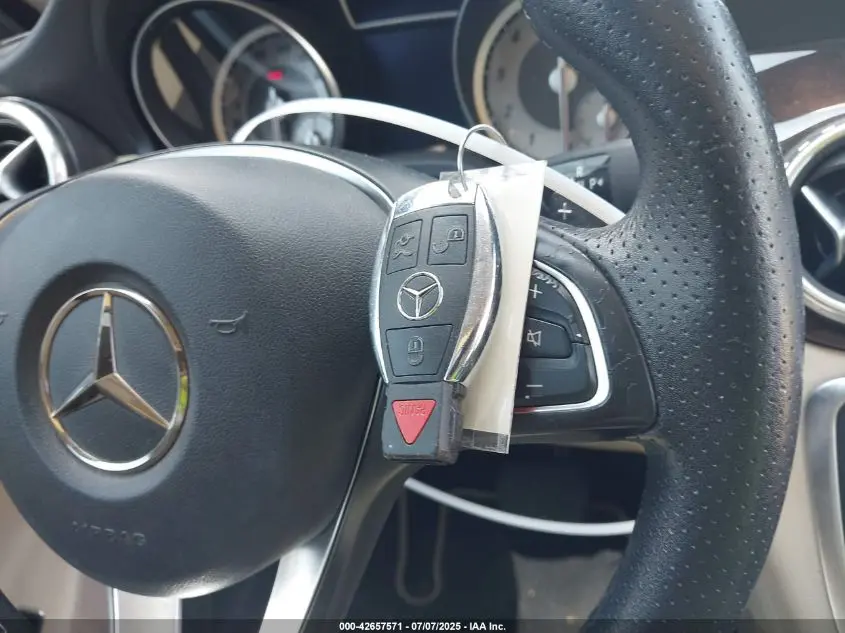 2017 MERCEDES-BENZ GLA 250  