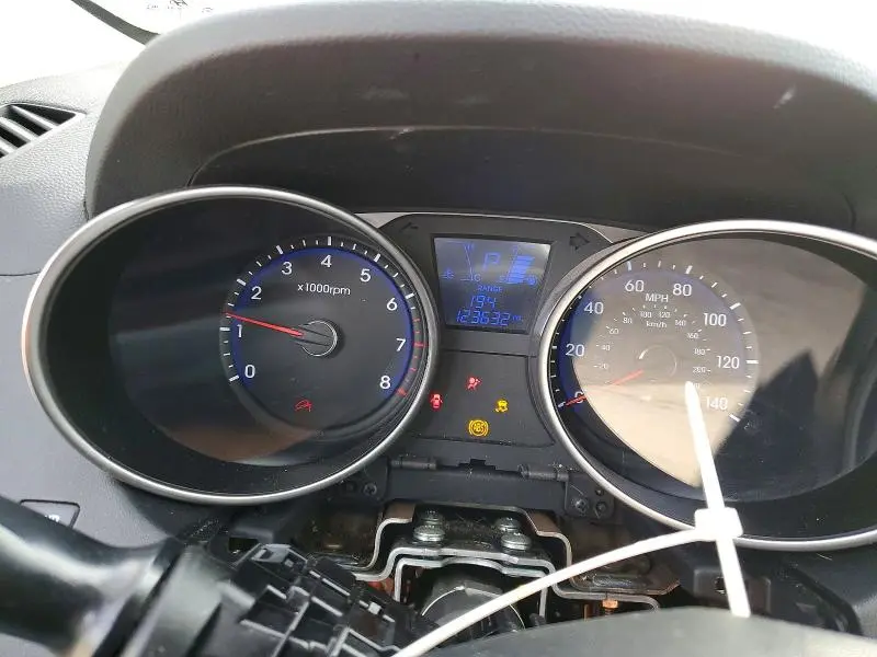 2011 HYUNDAI TUCSON GLS  