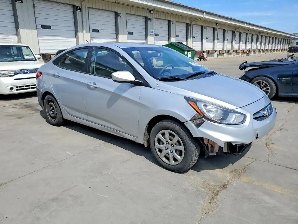 2013 HYUNDAI ACCENT GLS  