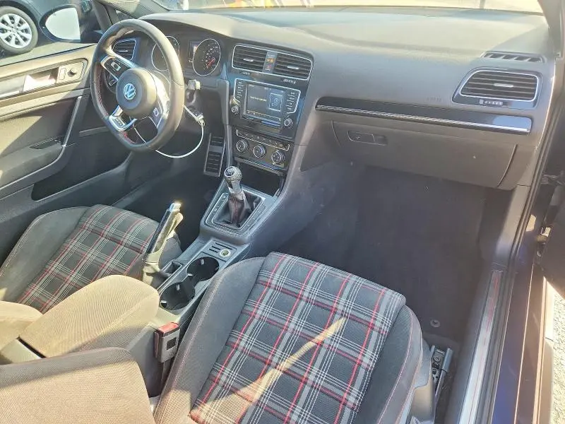 2016 VOLKSWAGEN GTI S/SE  