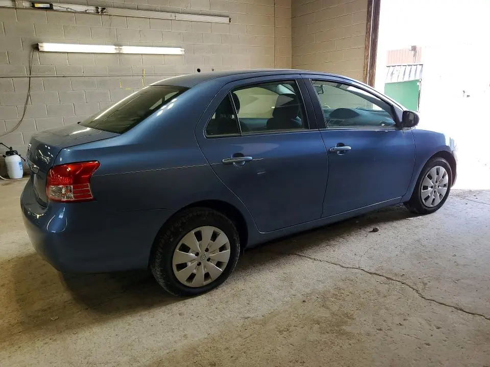 2010 TOYOTA YARIS BASE  