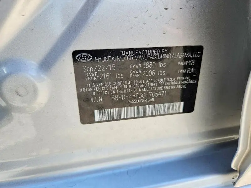 2016 HYUNDAI ELANTRA SE  